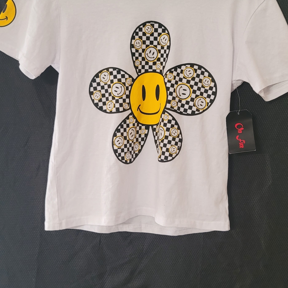 On Fire White and Yellow Short Sleeve Tee with Daisy Design